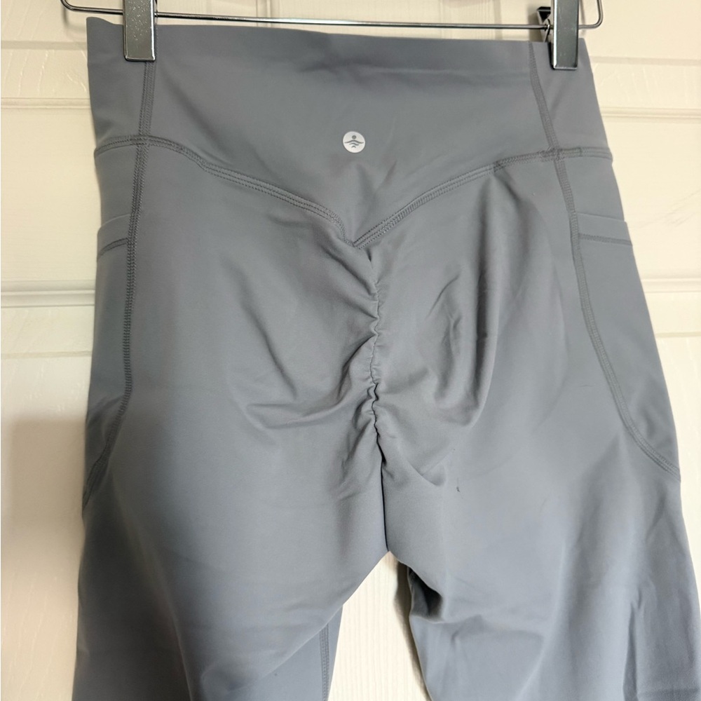 HALARA Light Gray Leggings - Picture 4 of 5
